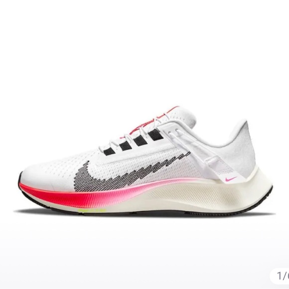 Nike Air Zoom Pegasus 38 Flyease - Picture 3 of 9